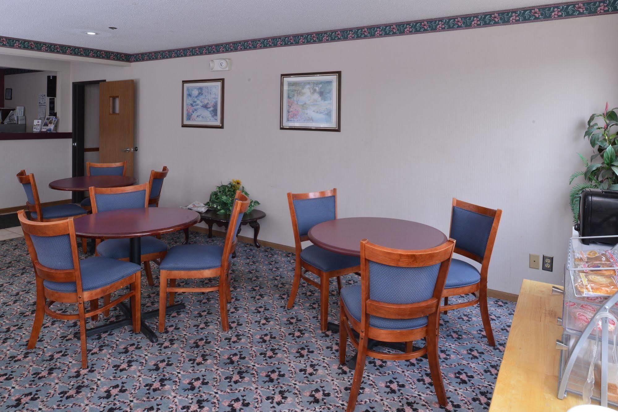 Americas Best Value Inn-Wenona מראה חיצוני תמונה